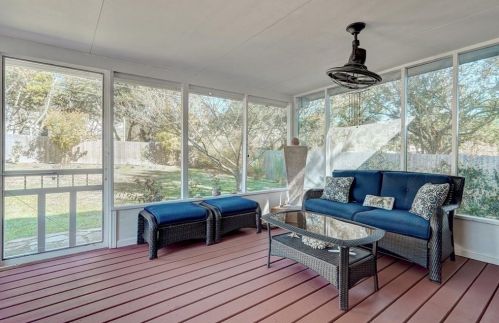 6408 Convict Hill Rd, Austin TX  78749-2348 exterior