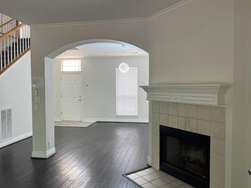 3917 Canyon Glen Cir, Austin TX  78732-2179 exterior