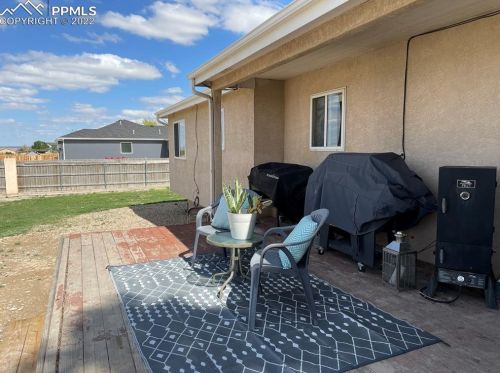 281 Bywood Dr, Pueblo CO  81007-1488 exterior