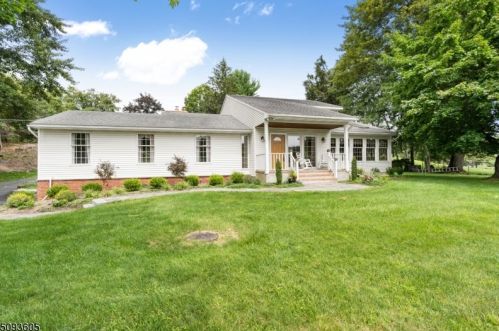 102 Hunts Pond Rd, Fredon, NJ 07860-5210