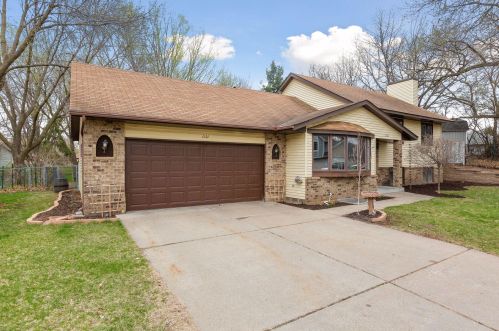 1131 Goodview Ave, Saint Paul MN  55128-6129 exterior
