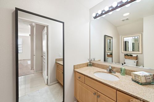 2365 Watermarke Pl, Irvine CA  92612-7695 exterior