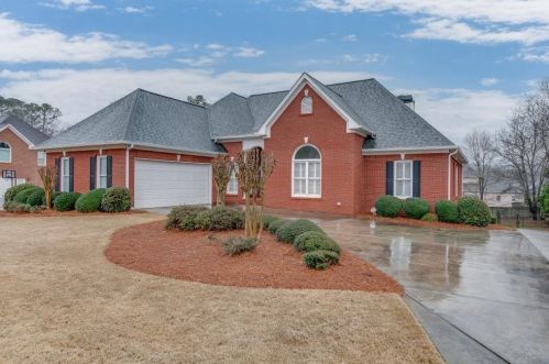 1496 Threepine Pl, Lilburn, GA 30047-5681