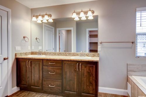 1549 Northfield Rd, Cedar City, UT 84721-7719