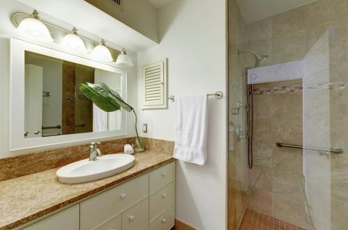 608 Brookhaven Trl, Austin TX  78746-5455 exterior