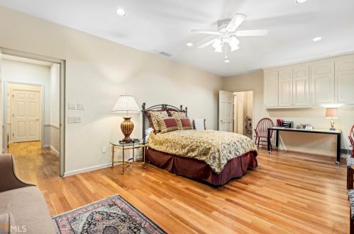 250 Cameron Ridge Dr, Atlanta GA  30328-4709 exterior