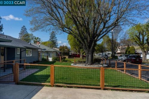 113 Vivian Dr, Concord CA  94523-2935 exterior