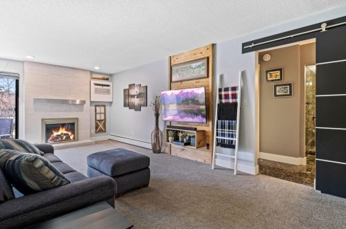 4400 Cedar Lake Rd, Minneapolis, MN 55416-3749