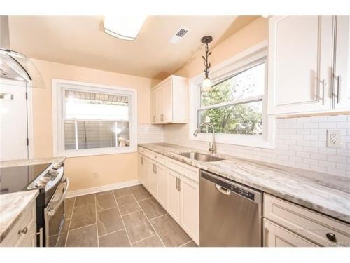 5444 Boar Swamp Rd, Sandston, VA 23150-4517