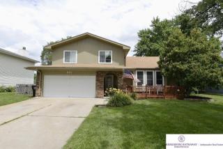 810 Gayle St, Omaha, NE 68046-2908