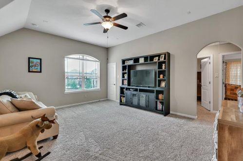 2406 Belton Shores Dr, Conroe TX  77304-4582 exterior