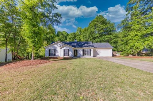 149 Elk Grove Dr, Auburn GA  30011-3257 exterior