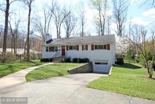 8625 Chapel Dr, Annandale, VA 22003-3619