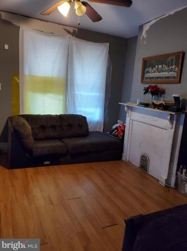 4739 3rd St, Philadelphia, PA 19120-4101