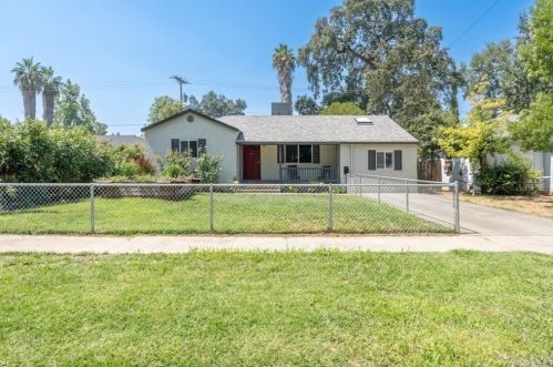 633 Oregon St, Gridley, CA 95948-2338