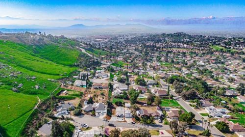 5443 Polo Ct, Riverside CA  92509-5351 exterior