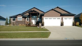 6547 Christianson Pkwy, Fargo, ND 58104-3326