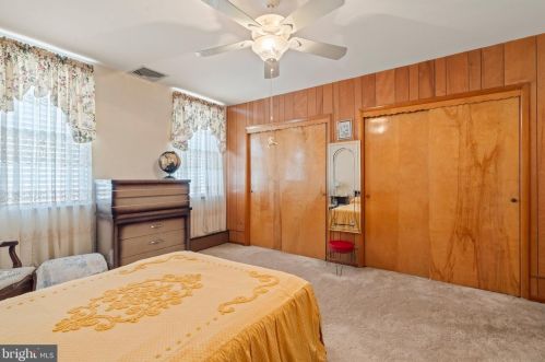 2320 10th St, Philadelphia PA 19133-1538 exterior