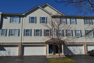1911 Indian Hl Ln, Aurora IL  60503-3637 exterior