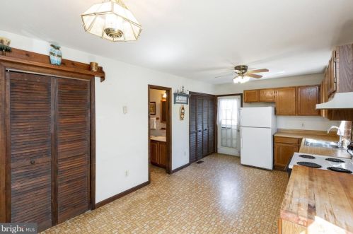 1174 Spruce Ave, Shady Side MD 20764-9562 exterior