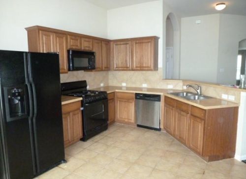 1385 Cherrywood, Uhland, TX 78640-5596