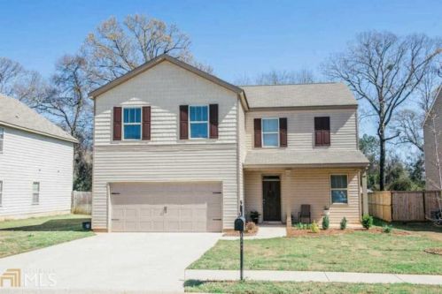 202 Flowing Meadows Dr, Kathleen, GA 31047-2737