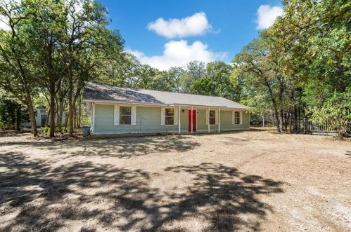 205 Spence Ln, Webberville, TX 78621-5010