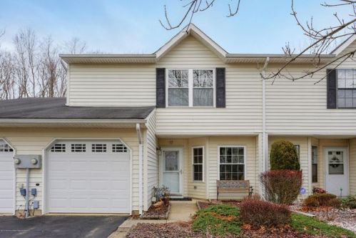 17 Atlantis Ter, East Freehold, NJ 07728-3743