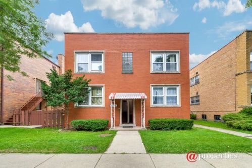 8032 Kilpatrick Ave, Skokie, IL 60076-3010