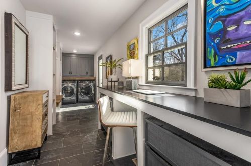 935 Landmark Dr, Atlanta GA  30342-2405 exterior