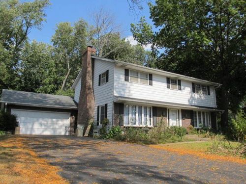 120 Sheridan Ct, Waukegan, IL 60085-2102