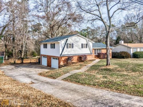2031 Shadowood Dr, Marietta, GA 30066-4548