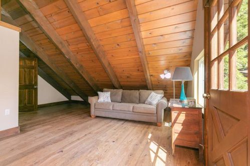 15062 Donnington Ln, Truckee CA  96161-1136 exterior
