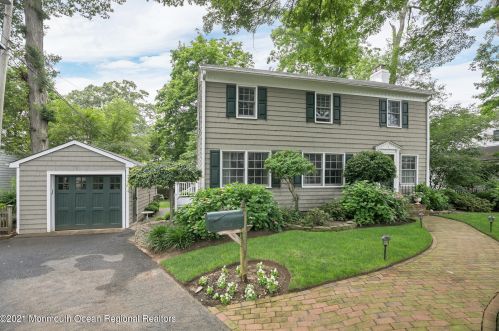 11 Oakwood Ln, Locust, NJ 07760-1308