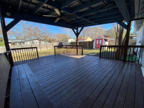 1000 Alegria Rd, Austin TX  78757-3218 exterior