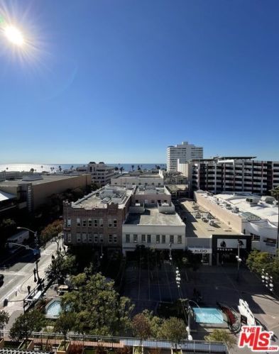 1453 3rd Street Promenade, Santa Monica CA  90401-2397 exterior