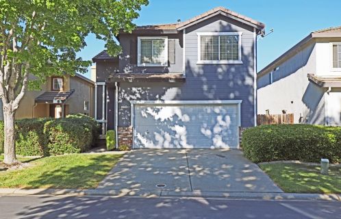 8769 White Cedar Ln, Elk Grove, CA 95758-6832