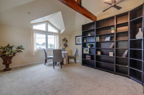 24927 2nd St, Hayward, CA 94541-6809