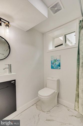 118 Fleetwood Ter, Silver Spring MD  20910-5511 exterior