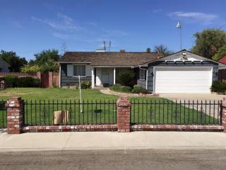 4739 Brown Ave, Fresno, CA 93703-1622