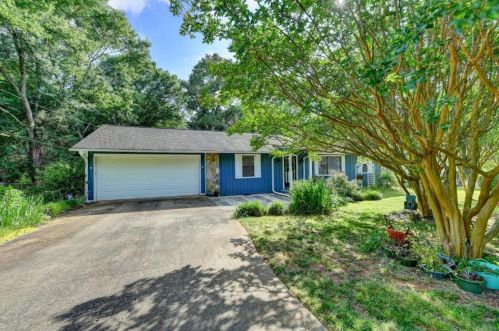 3933 Irvindale Rd, Duluth, GA 30096-2518
