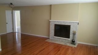 13420 Old Jamestown Rd, Florissant MO  63033-4510 exterior
