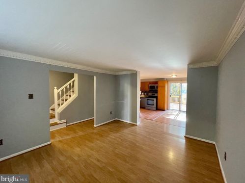 36 Seek Ct, Silver Spring MD  20912-7234 exterior