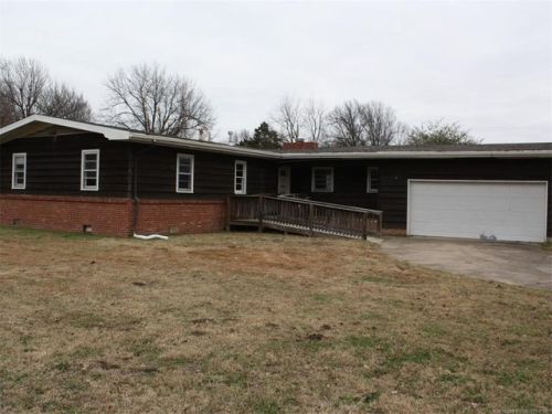 801 11th St, Pryor, OK 74361-7201