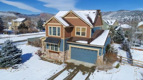 102 Noland Ct, Lyons, CO 80540-3802