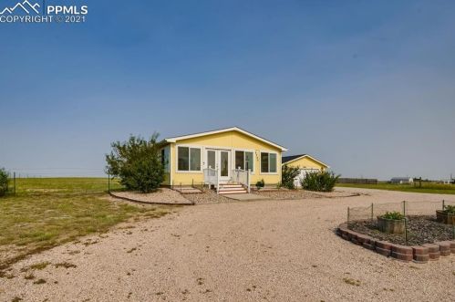 5735 Sue Ellen Dr, Amo, CO 80831-6105