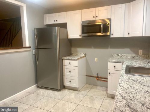 61 Sylvan Ln, Willingboro, NJ 08046-2032