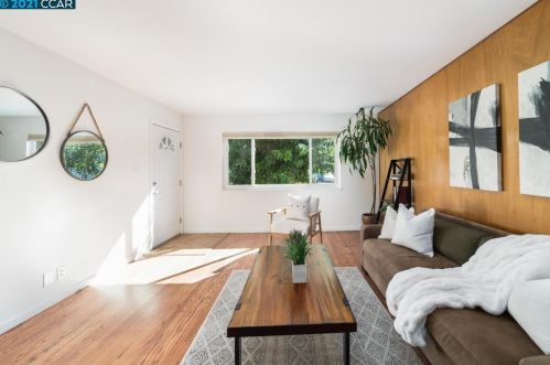 866 San Simeon Ct, Concord CA  94518-2316 exterior