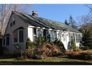 499 Watkins Hill Rd, Walpole, NH 03608-5052