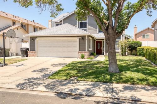 717 Milbank Dr, Modesto, CA 95357-1547